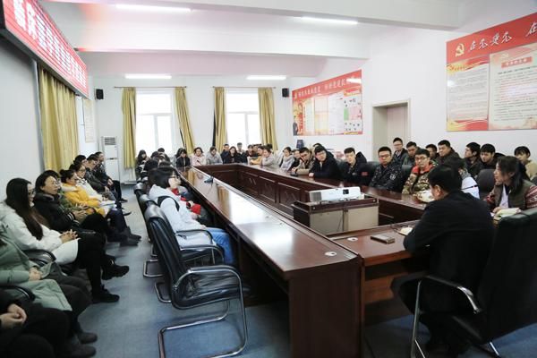 0座谈会现场.jpg